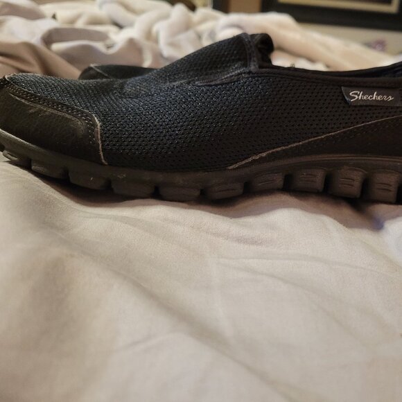 Like New Black Women's Skechers Size 9.5 - Picture 1 of 5